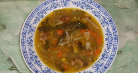 Gemüsesuppe mit Fleischkügeli