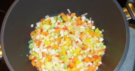 Gemüsecremsuppe - Gärtnerart -