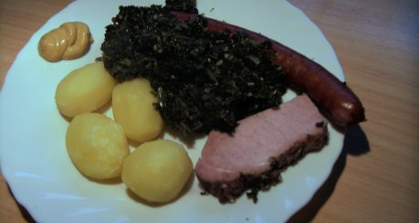 Grünkohl mit Kasseler und Kochwurst