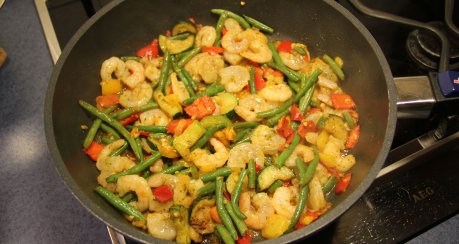 Penne Mediterran mit Garnelen (King Prawns)