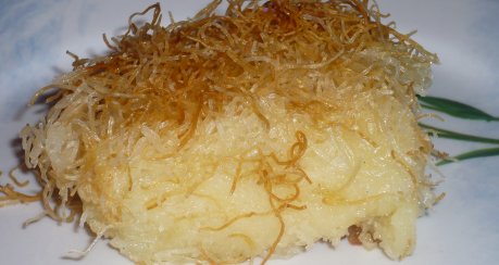 Griechischer Grie&szlig;auflauf  in Kataifiteig