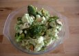 Blumenkohl-Broccolisalat mit erfrischender Sauce