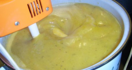 Gemüsecremsuppe - Gärtnerart -