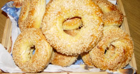 Simit - Türkische Sesamkringel (Hefeteig)