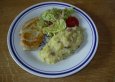 Hühnchenbrustfilet Natur mit Kartoffelbrei und Salat