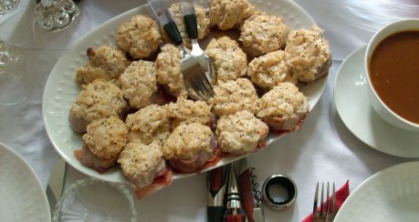 Überbackenes Schweinefilet mit Zwiebel-Senf-Kruste