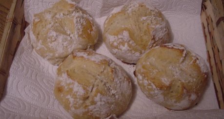 Helle Weizenbrötchen