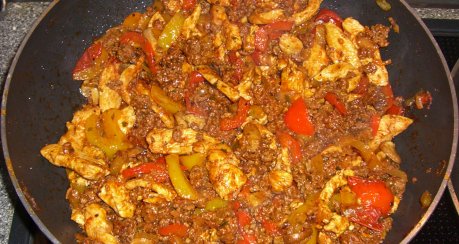 Fajita mexicana mit Rindermett und Putenbrust (gefüllte Fladen) Fajitas