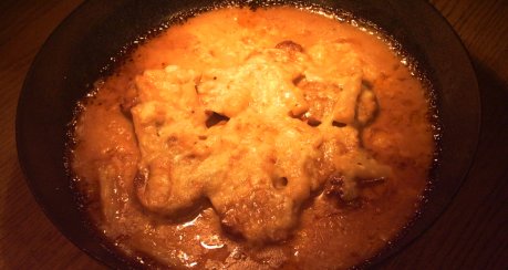Schweinefilet in Spargel-Pfeffer-Rahmsauce überbacken