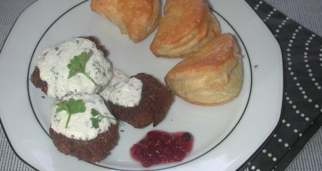 Bitotschki (russische Frikadellen)