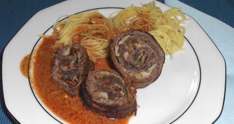 Rouladen mit Antipasti-Füllung