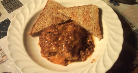 Überbackenes Schweinefilet mit Zwiebel-Senf-Kruste