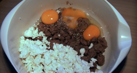 Gefüllte Tomaten mit Hackfleisch und Feta