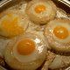 Variation von Ei, Kohlrabi und Nüssen (Ei guckt aus dem Loch II)