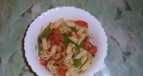 Nudelsalat mit Zuckerschoten