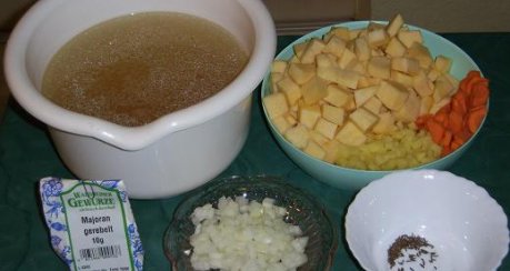 Farnrodaer Kollerabensuppe (Steckrüben)