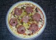 Pizza mit Salami