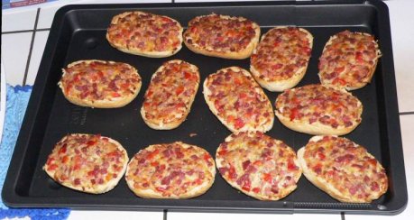 Pizza-Brötchen Zwergenstübchen