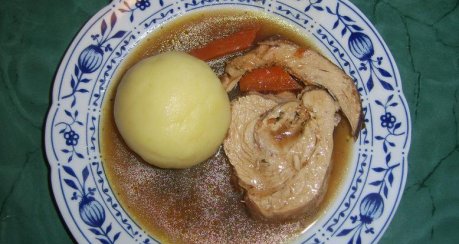 Putenrollbraten in Balsamico Weinbrandbeize