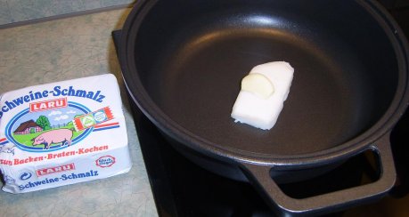 Wurstbrühsuppe mit Fadennudeln