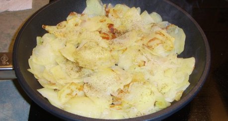 Sülze mit Bratkartoffel und Remoulade