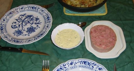 Sülze mit Bratkartoffel und Remoulade