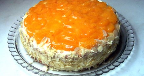 Orangencremetorte mit Mandarinen