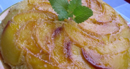 Pfirsich Upside-down Cake aus der Pfanne