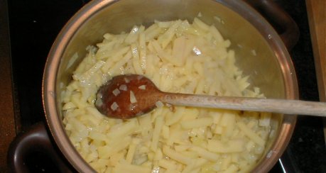 Kartoffeln-Creme-Suppe