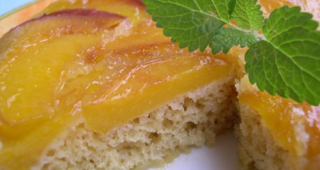 Pfirsich Upside-down Cake aus der Pfanne