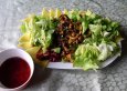 Pfifferling-Blattsalat mit Beerendressing