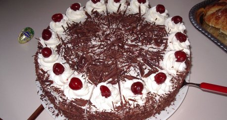 Feine Schwarzwälder Kirschtorte