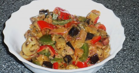 Auberginen-Paprika-Chamignon-Ratatouille