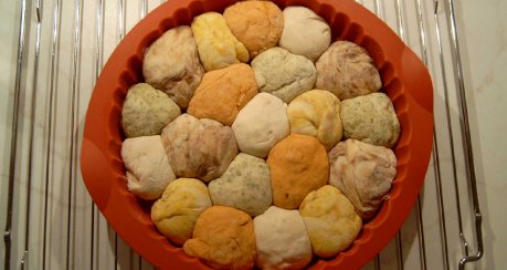 Buntes Partybrot (Partybrötchen)