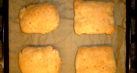 Leberkäse in Blätterteig gebacken