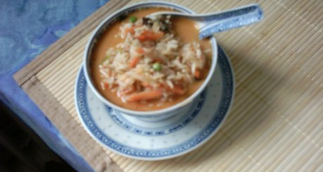 Vegetarische Thai-Reis-Suppe