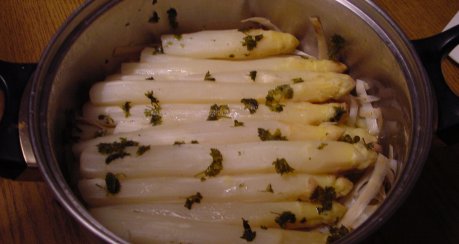 Spargel Basis-& Inforezept (gedünstet im eigenen Saft)