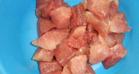 Paprika- Schweinegulasch mit Knoblauch