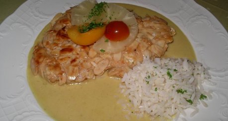 Indisches Putenschnitzel mit Curry-Sahne-Soße