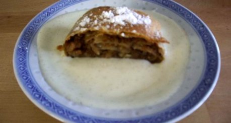 Altwiener Apfelstrudel