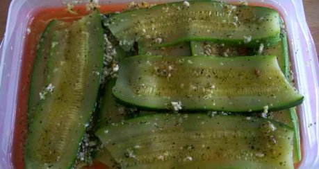 Zucchini-Serrano-Röllchen