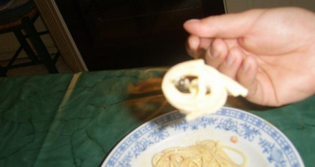 Spaghetti mit Paprika-Peperonisoße