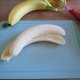 Bananen-Macadamia-Kuchen mit Cornflakes-Mandel-Top