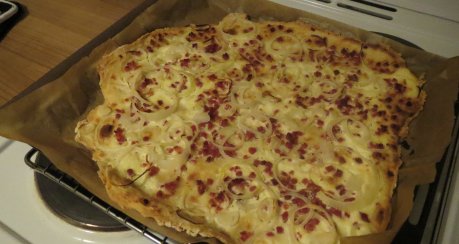 Superschneller Elsässer Flammkuchen