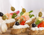 Kulinarisch Feiern: Cocktailrezepte und Snacks