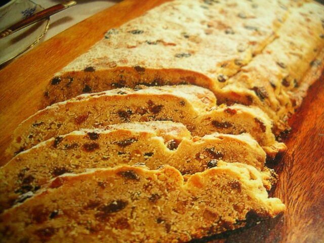 Weihnachtsstollen (mit Quark)